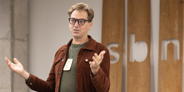 Vincent Heeringa with SBN sign